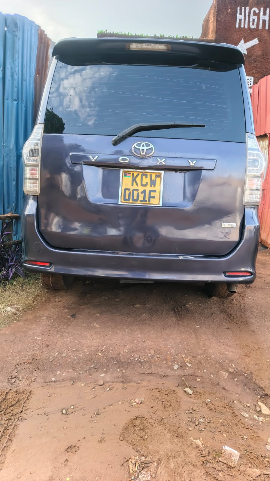 Toyota Voxy Valvematic